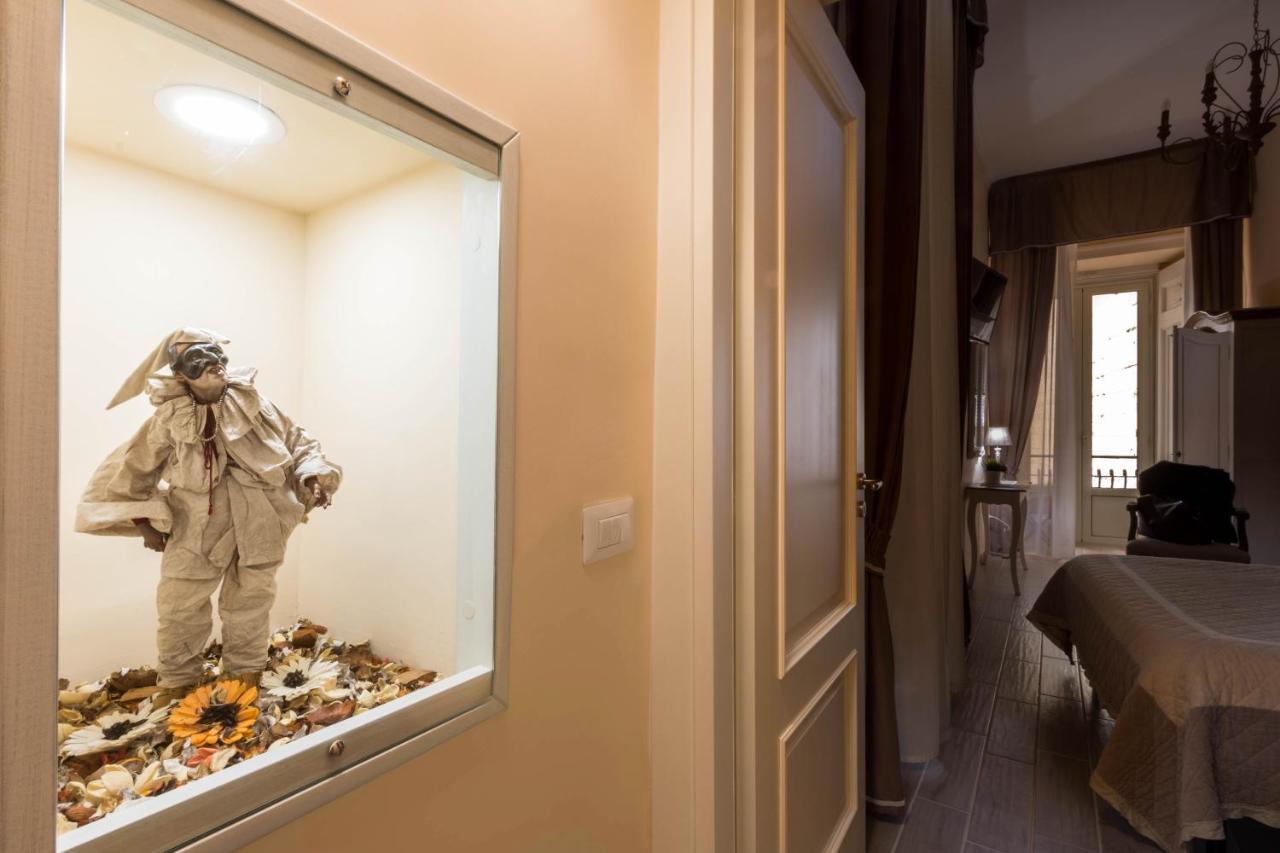 Rooms In San Domenico Maggiore 3 나폴리 외부 사진