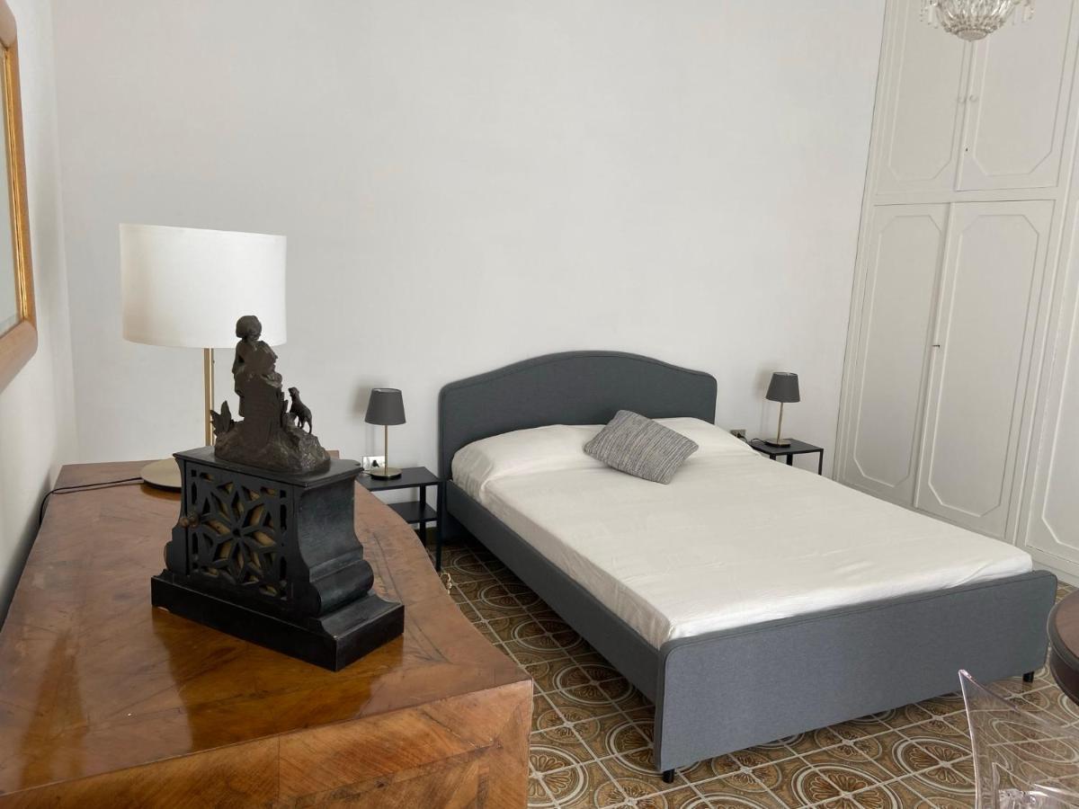 Rooms In San Domenico Maggiore 3 나폴리 외부 사진