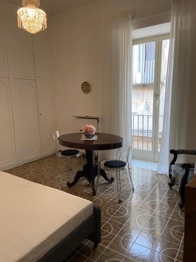 Rooms In San Domenico Maggiore 3 나폴리 외부 사진